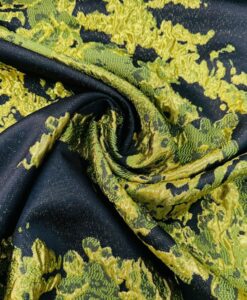 Tissu brocard fond noir Akira vert olive et or