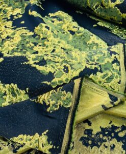 Alternative view of Tissu brocard fond noir Akira vert olive et or