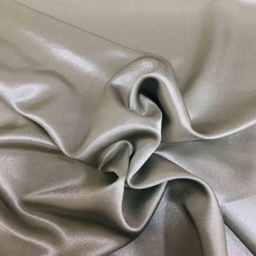 Crêpe envers satin gris vert