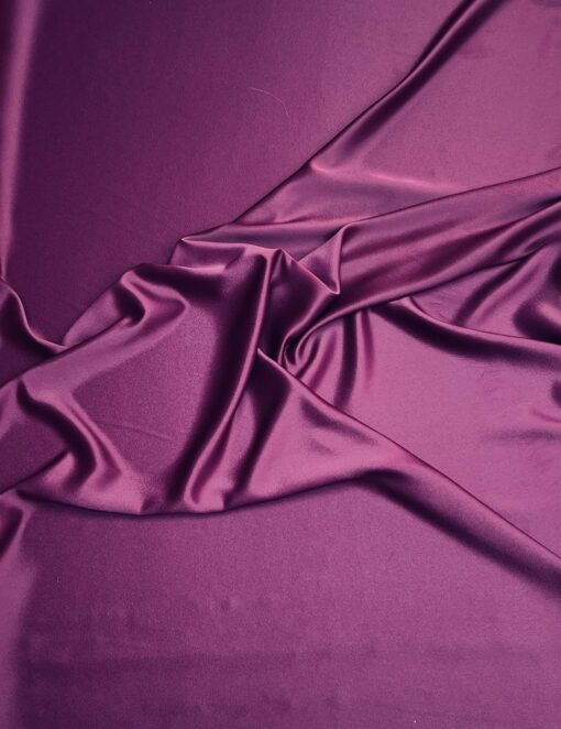Crêpe envers satin crepe violine