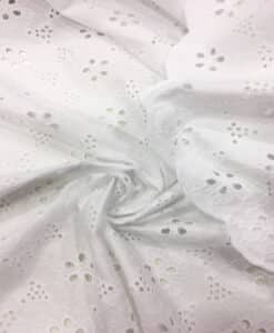 Broderie anglaise blanche Elegance