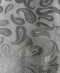 Alternative view of Jacquard fond blanc imprimé cachemire argent