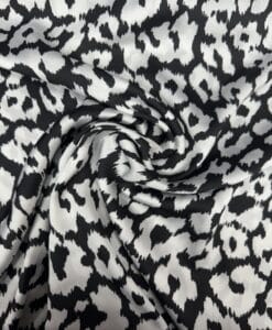 Satin imprimé leopard noir et blanc