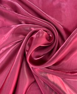 Satin liquide bordeaux foncé