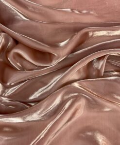 Alternative view of Satin liquide or