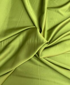 Satin touché de soie vert olive