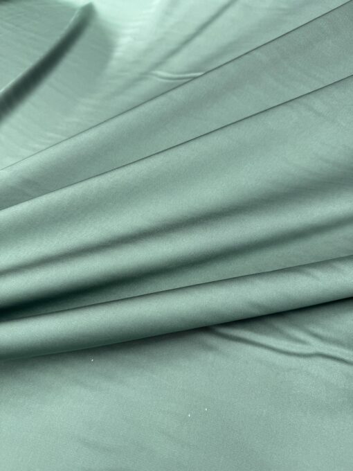 Satin touché de soie vert sauge – Image 3