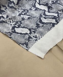 Suédine imprimé serpent noir et blanc