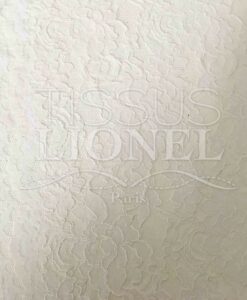 Tissu dentelle couture festonnée blanc