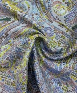 Tissu brocart 43