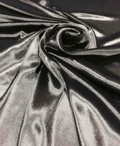 Velours de soie noir brillant