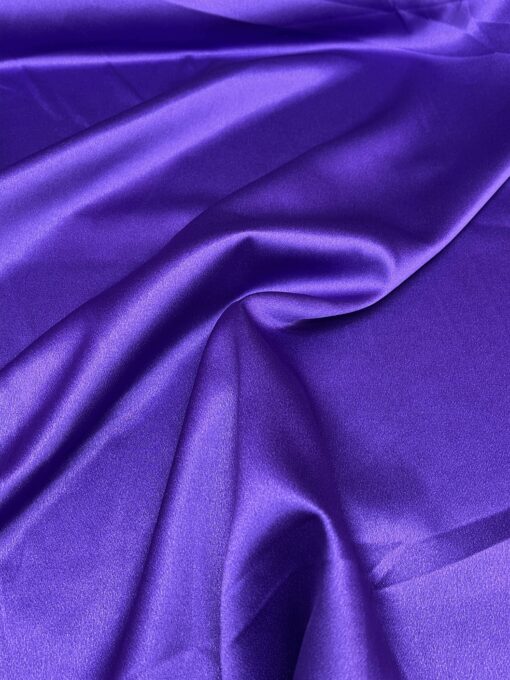 Crêpe envers satin violet